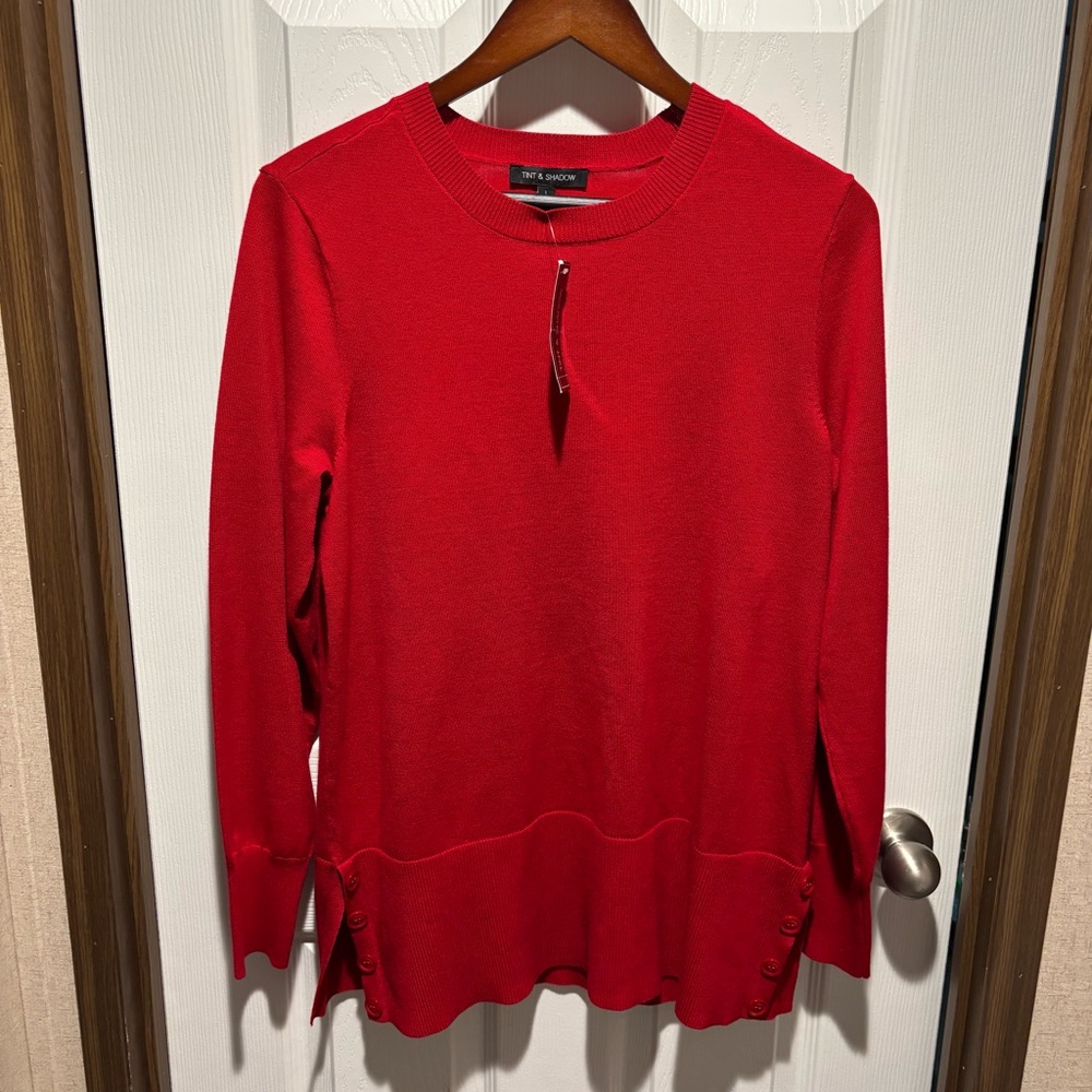 Tint & Shadow Red Crew Neck Sweater NWT Size Large